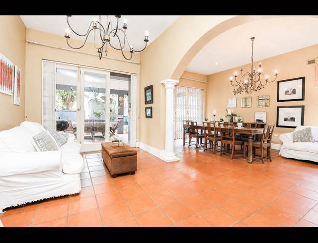 4 BEDROOM FREEHOLD FOR SALE IN ESSENWOOD